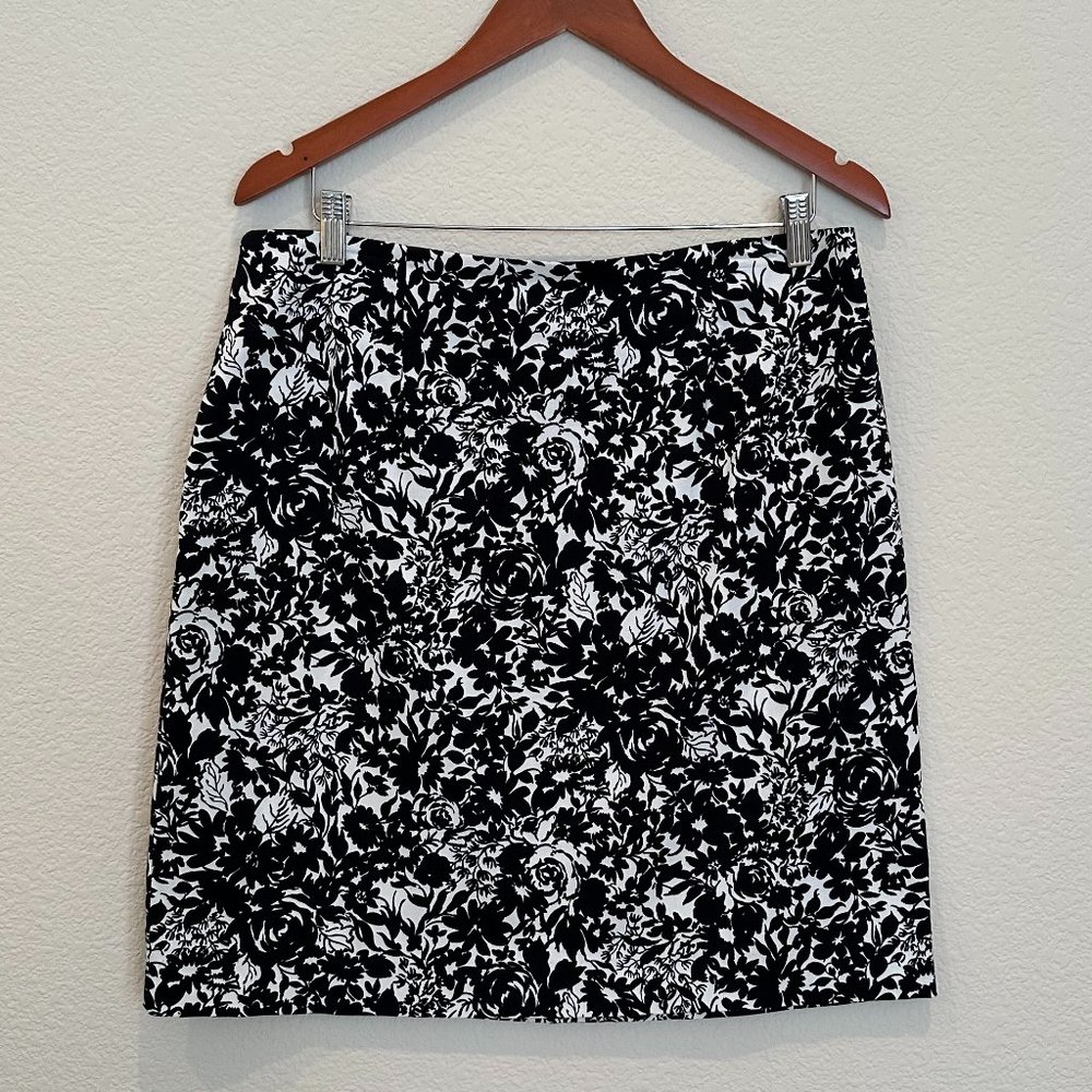 Geoffrey Beene Black and White Flower Skirt